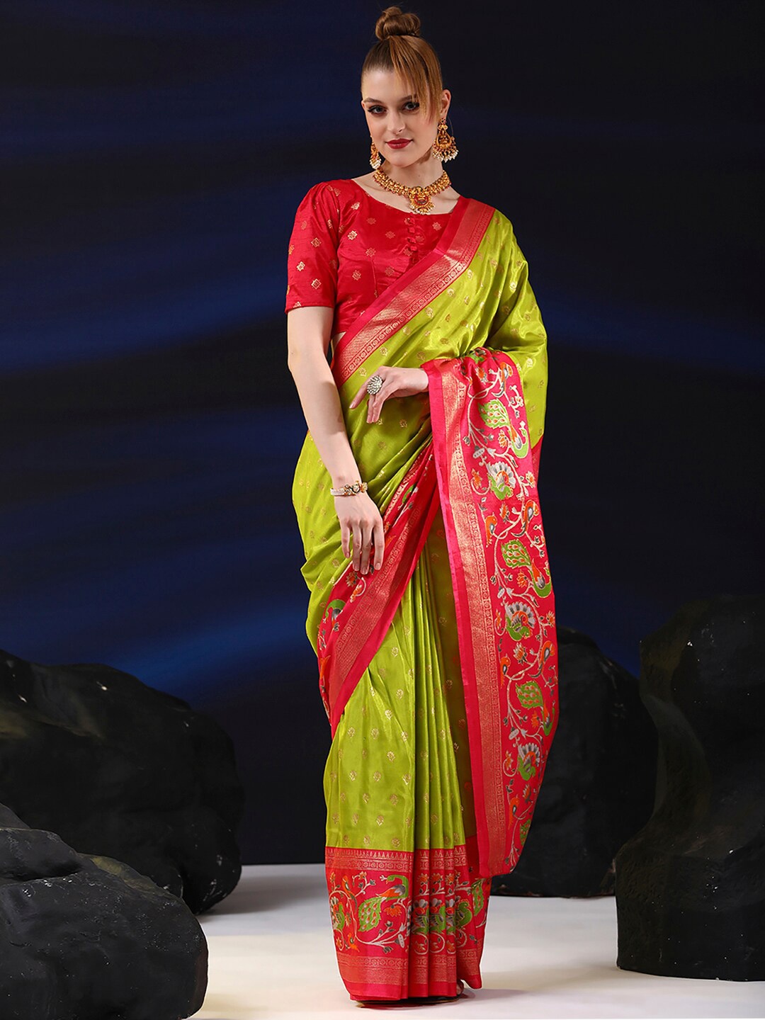 

Saree mall Green & Red Floral Motifs Printed Zari Bagh Saree