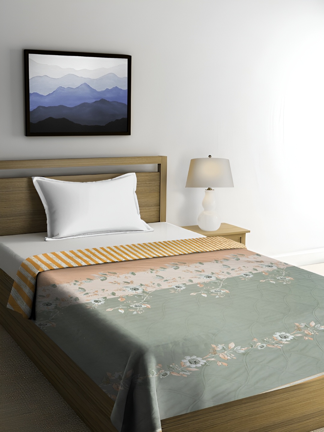 

RRC Peach Coloured Floral Microfiber Mild Winter 150 GSM Single Bed Comforter