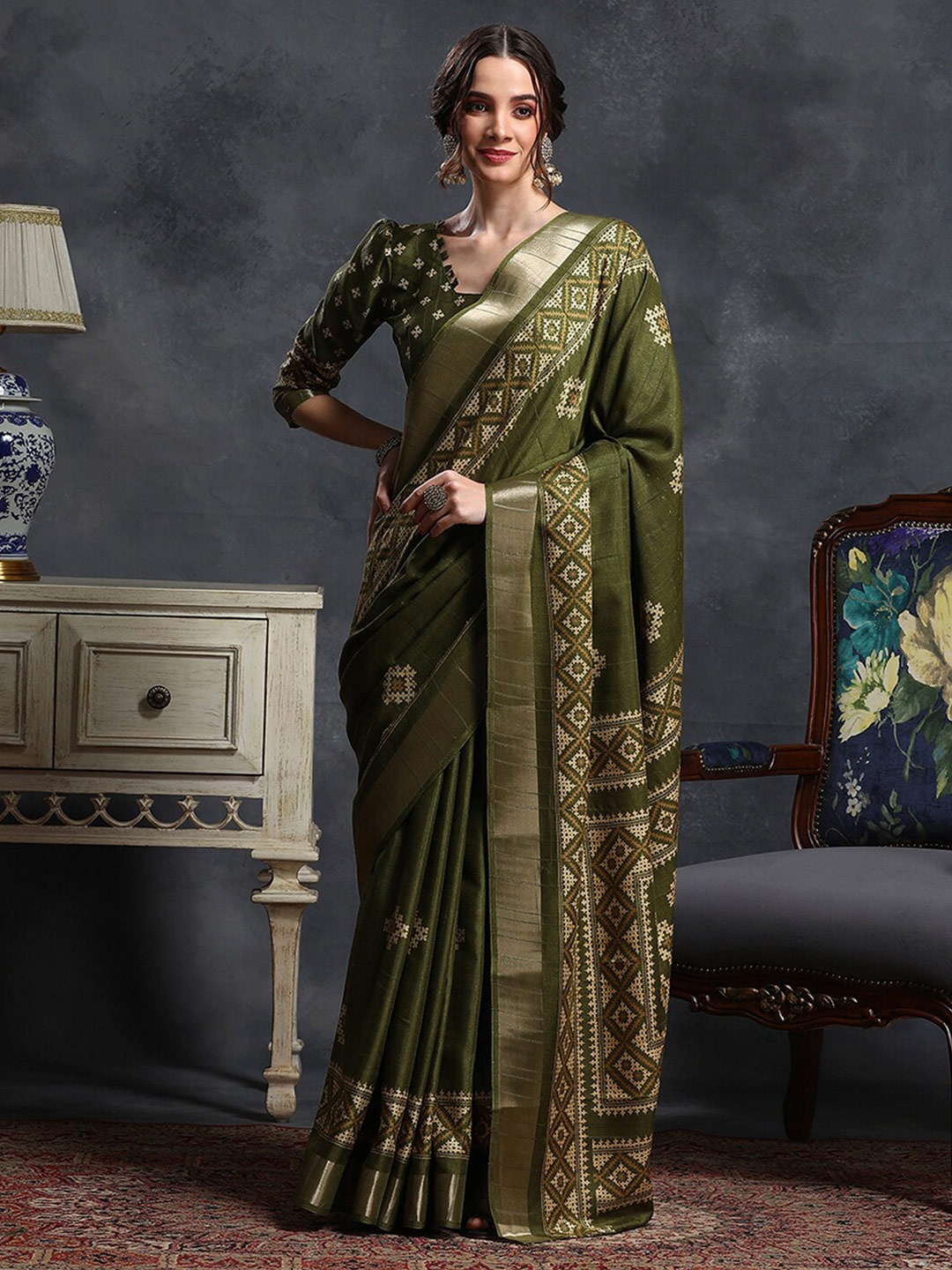 

Saree mall Olive Green & Cream Coloured Ethnic Printed Zari Sungudi Saree