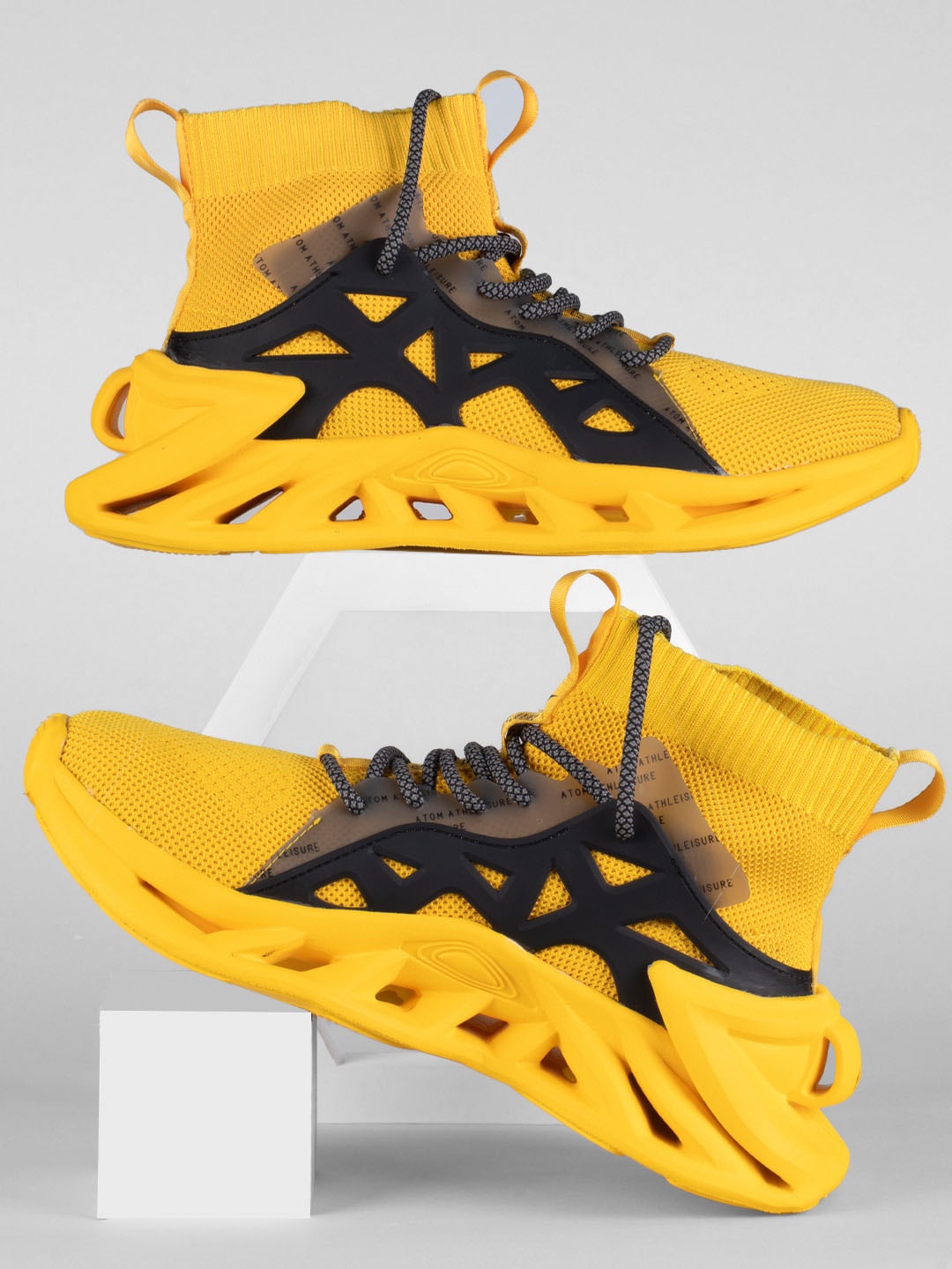 

Atom Men Alpha SoftBounce Colourblocked Mid-Top Sneakers, Yellow