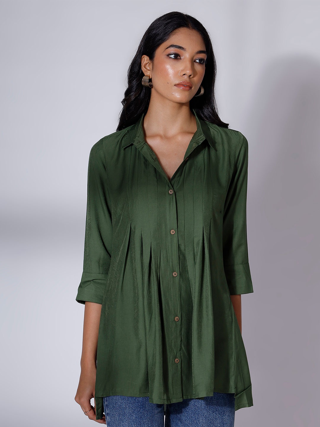 

soan Shirt Collar Pleated Button Closure Tunic, Green