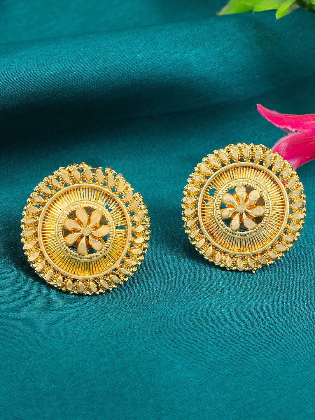 

PRIVIU Floral Studs Earrings, Gold