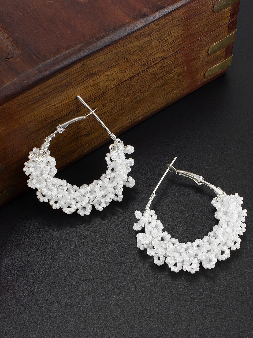 

PRIVIU Circular Hoop Earrings, White