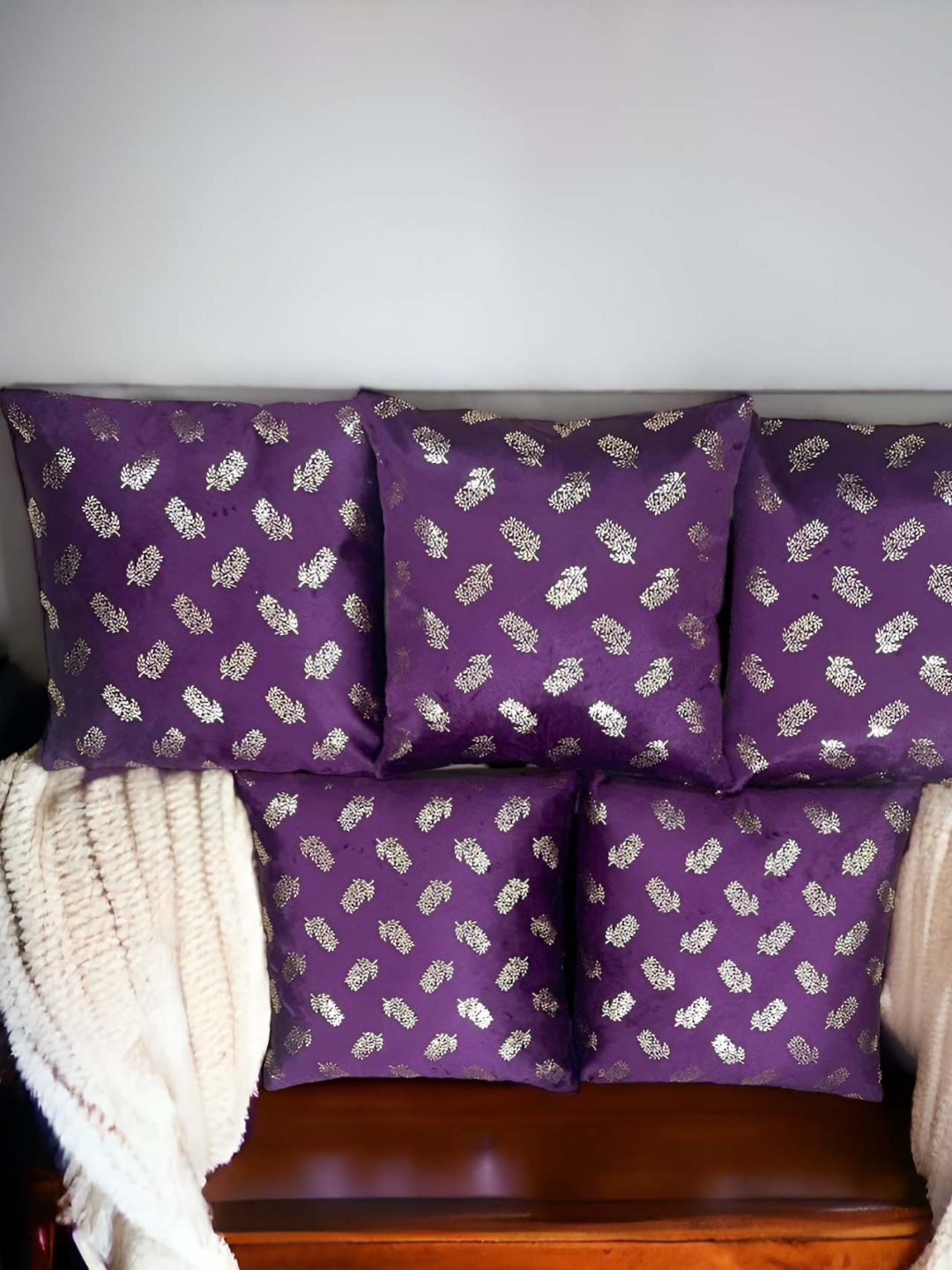 

CASA-NEST Purple & Gold-Toned 5 Pieces Floral Square Cushion Covers