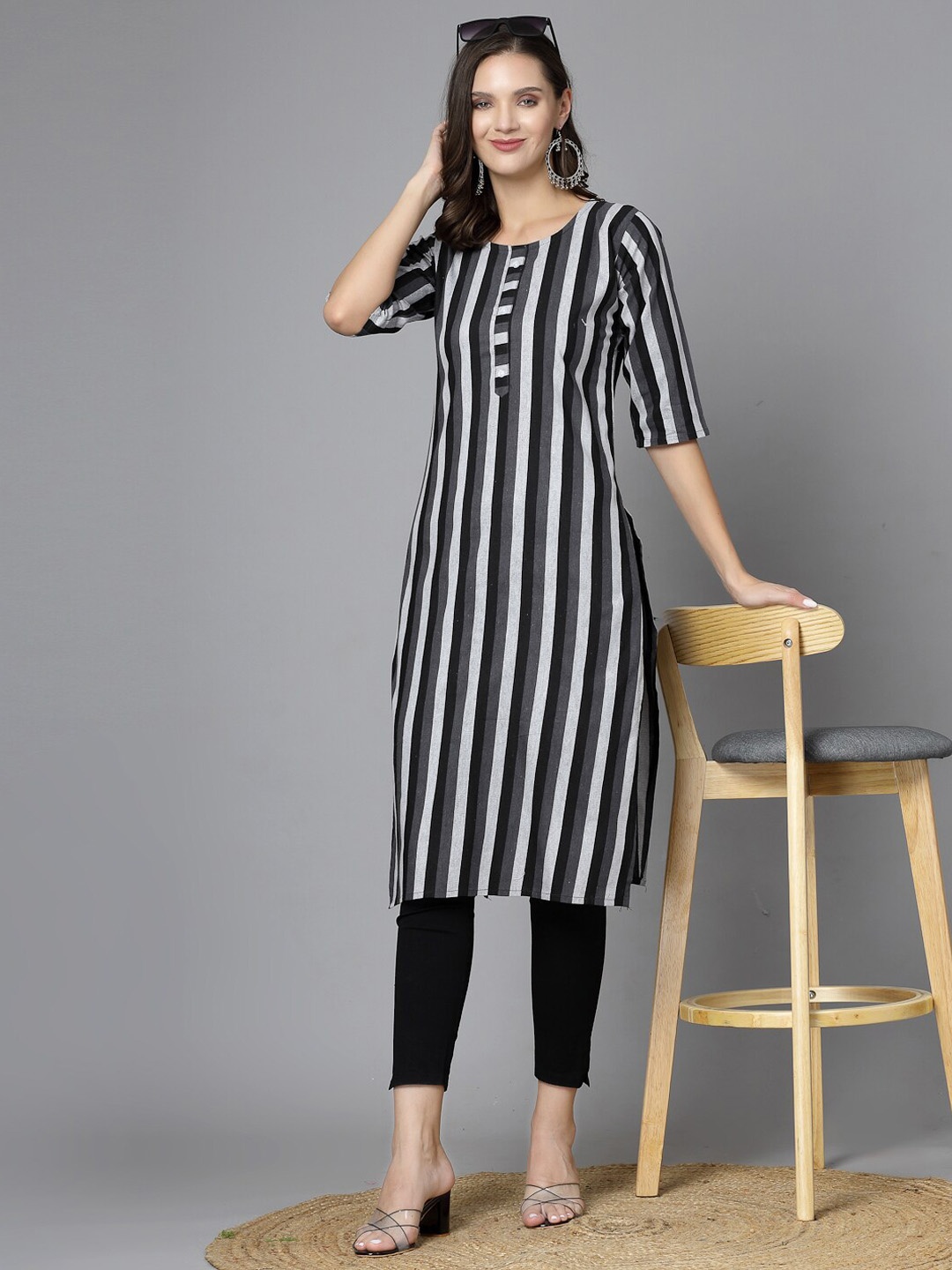 

KALINI Striped Regular Round Neck Cotton Straight Kurta, Grey