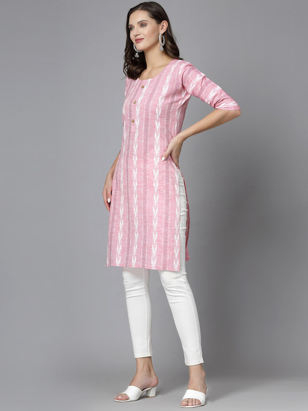 

KALINI Striped Regular Round Neck Cotton Straight Kurta, Pink