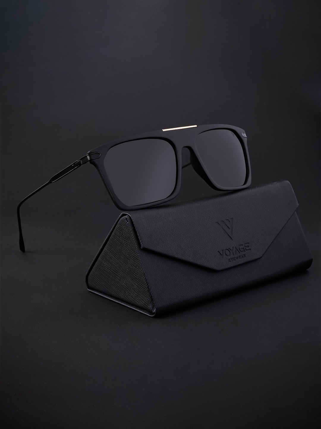 

Voyage Unisex Wayfarer Sunglasses With Polarised and UV Protected Lens 20089PMG4448Z, Black