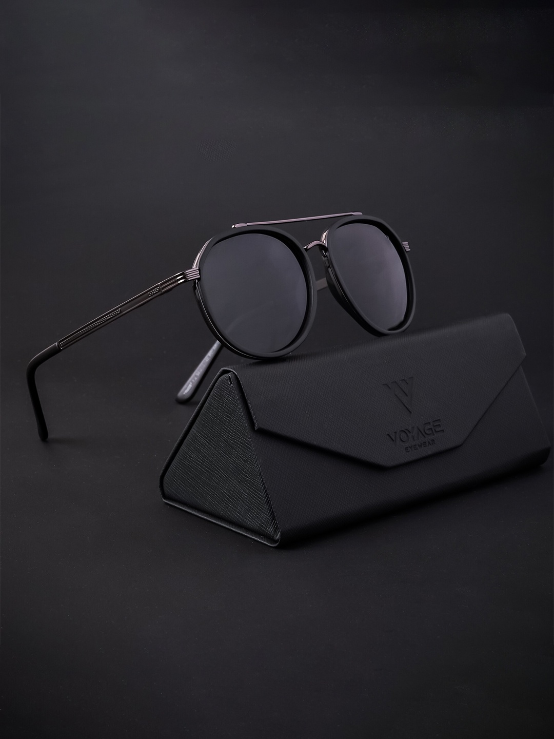 

Voyage Unisex Round Sunglasses With Polarised and UV Protected Lens TR8087PMG4310Z, Black