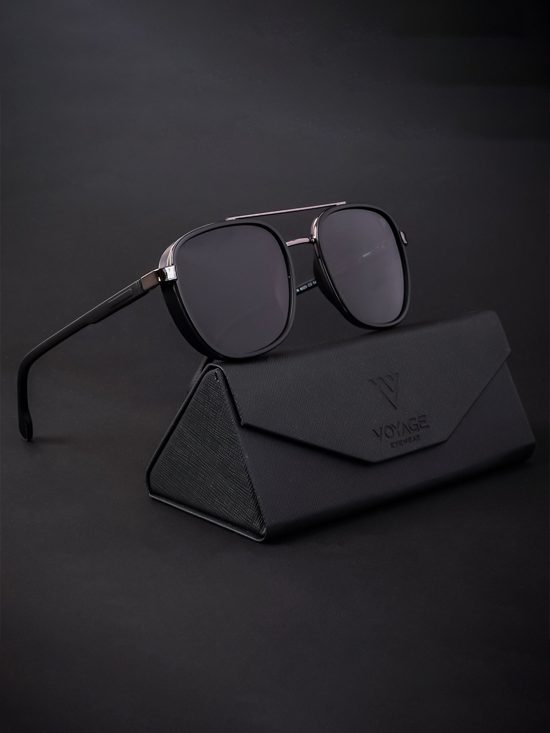 

Voyage Unisex Wayfarer Sunglasses With Polarised and UV Protected Lens TR8023PMG4440Z, Black
