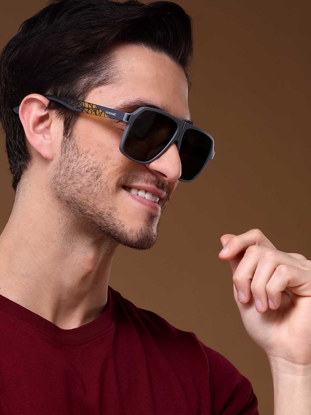 

Voyage Unisex Wayfarer Sunglasses With Polarised Lens TR3386PMG4575Z, Green