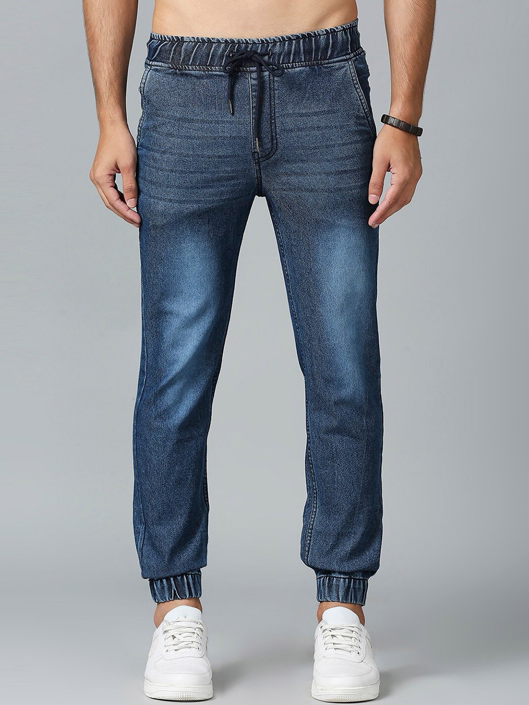 

The Roadster Lifestyle Co. Men Mid-Rise Jogger Slim Fit Heavy Fade Stretchable Jeans, Navy blue