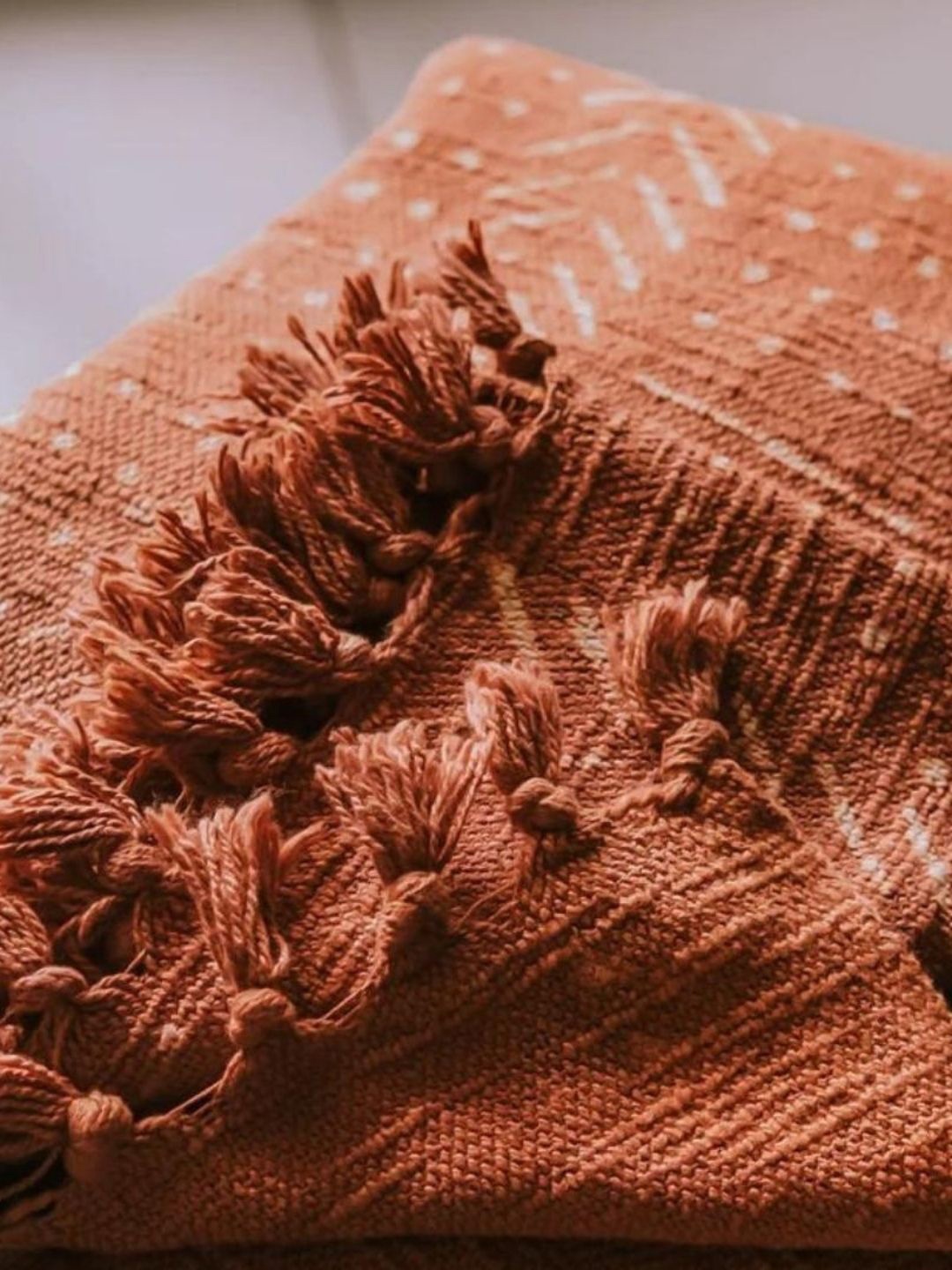 

HYPPY Rust & White Self-Design Cotton Throws