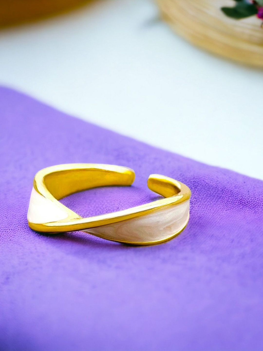 

ZIVOM Gold-Plated Enamel Ribbon Cross Over Design Anti Tarnish Finger Ring