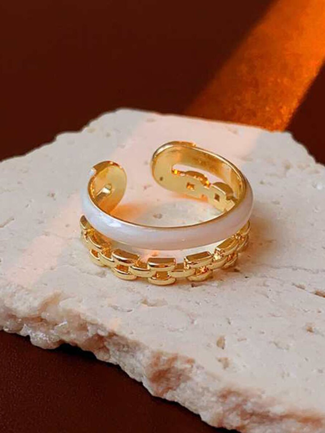

ZIVOM Gold-Plated Enamel Geometric Design Finger Ring