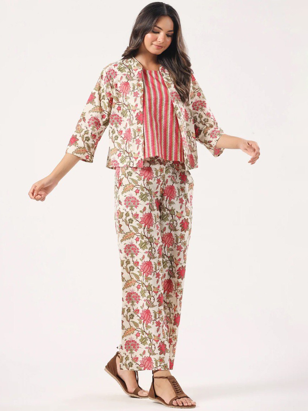 

ISHA TRADE Floral Printed Crop Top With Trouser And Jacket, Off white