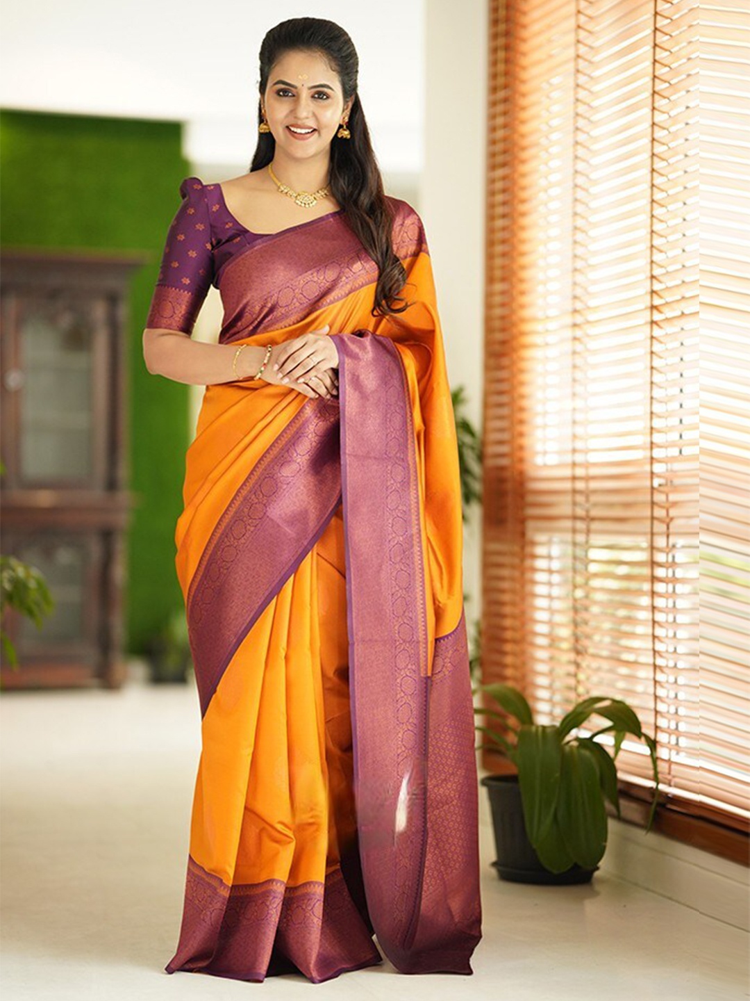 

Glorisa Ethnic Motifs Pure Silk Zari Kanjeevaram Saree, Yellow