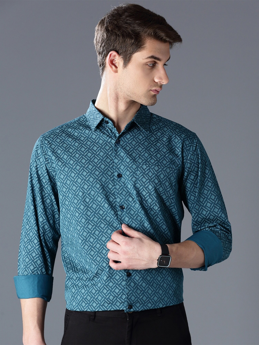 

British Club Geometric Printed Standard Slim Fit Spread Collar Casual Shirt, Blue