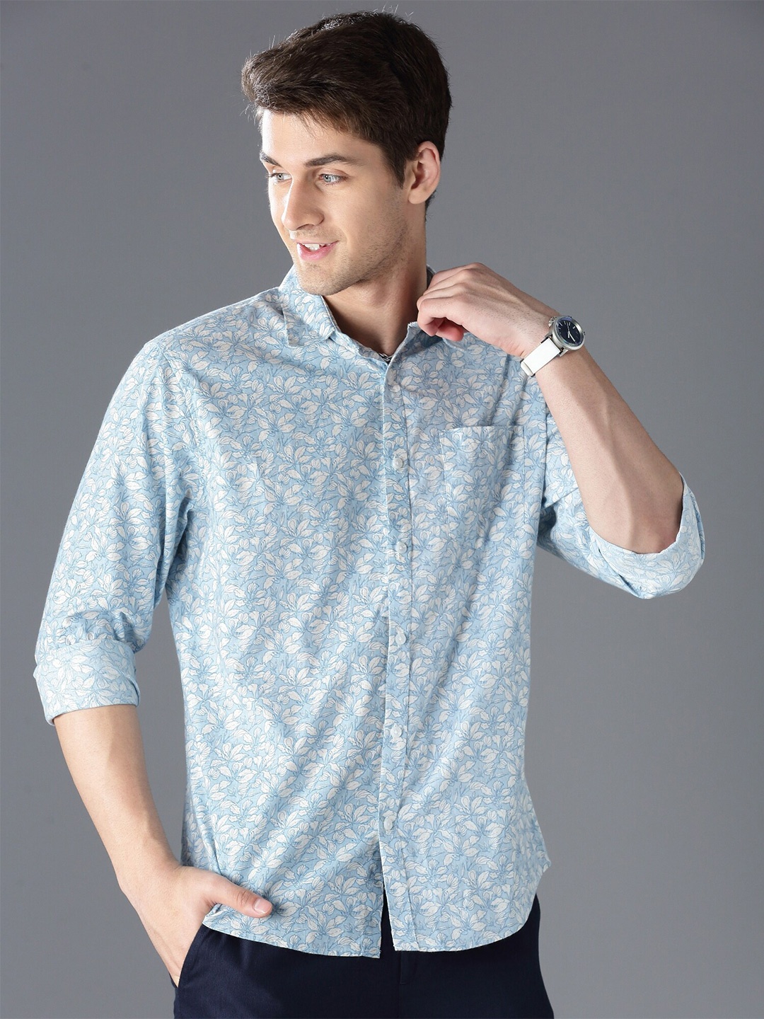 

British Club Men Blue Standard Slim Fit Casual Shirt