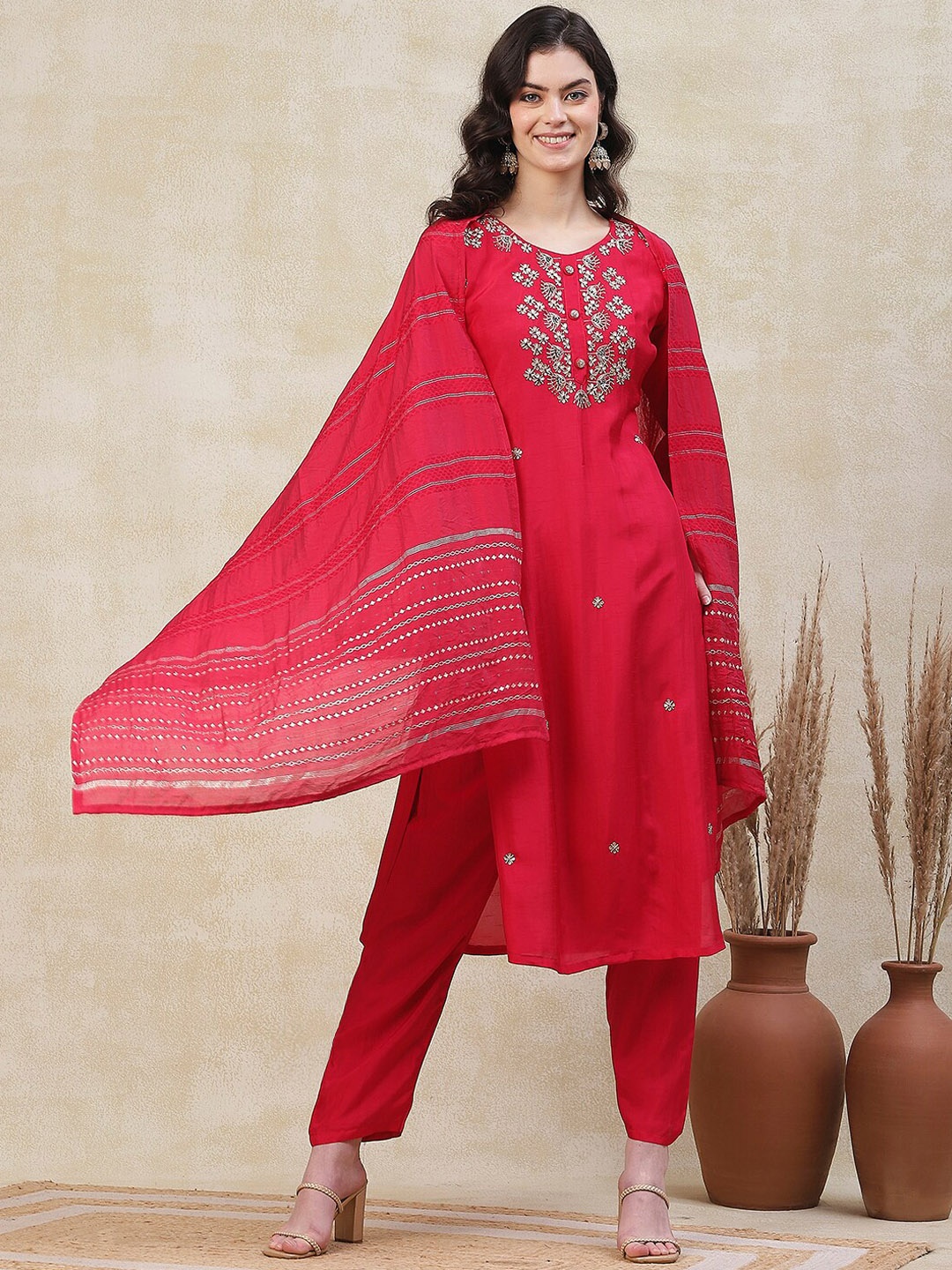 

FASHOR Floral Embroidered Gotta Patti Straight Kurta With Trousers & Dupatta, Red