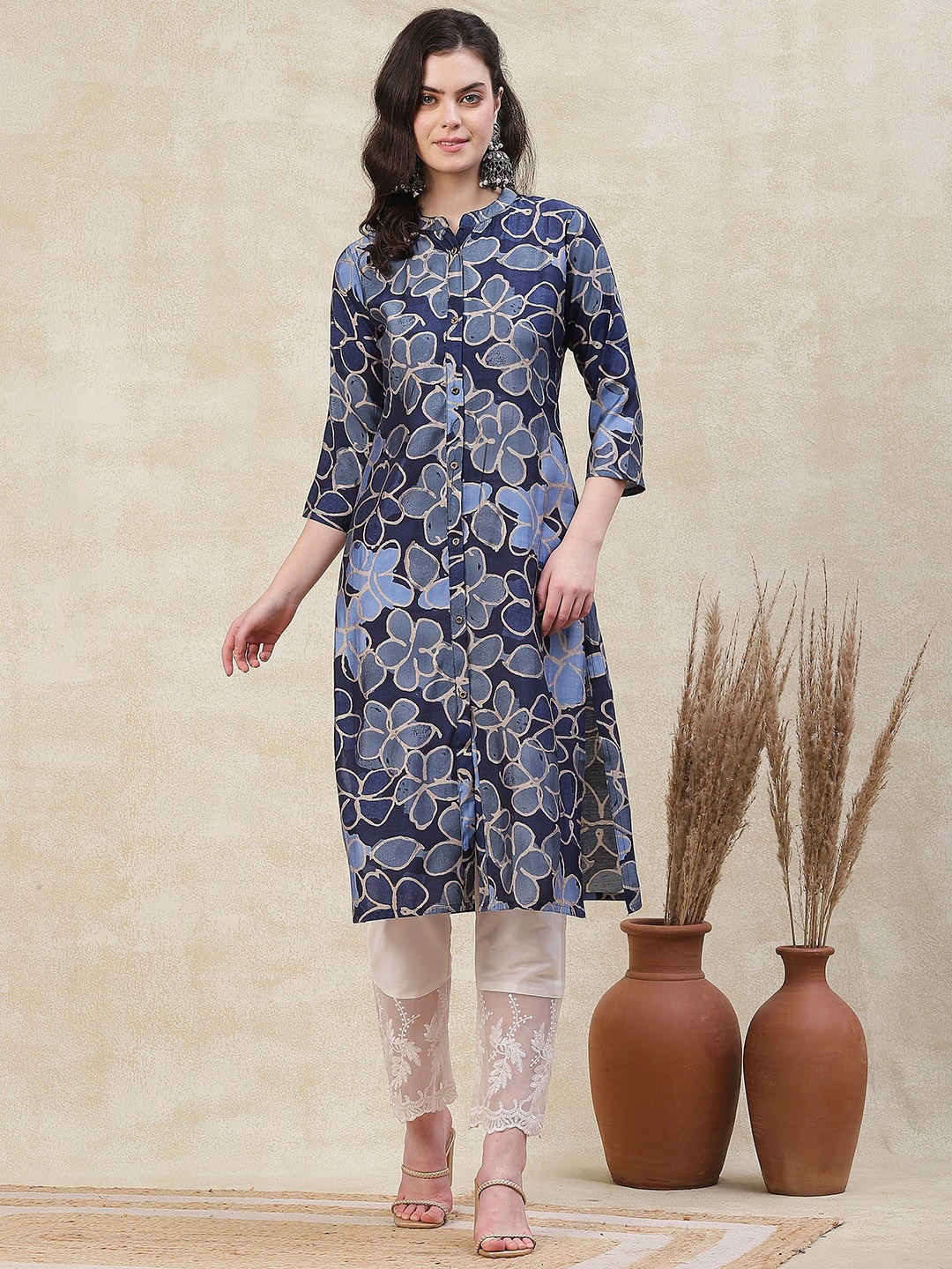 

FASHOR Abstract Printed Shirt Collar Beads and Stones Straight Kurta, Blue
