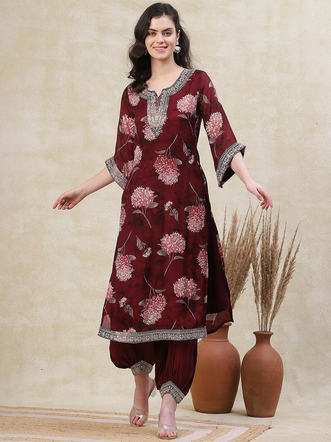 

FASHOR Floral Printed Notched Neck Straight Kurta with Salwar, Maroon