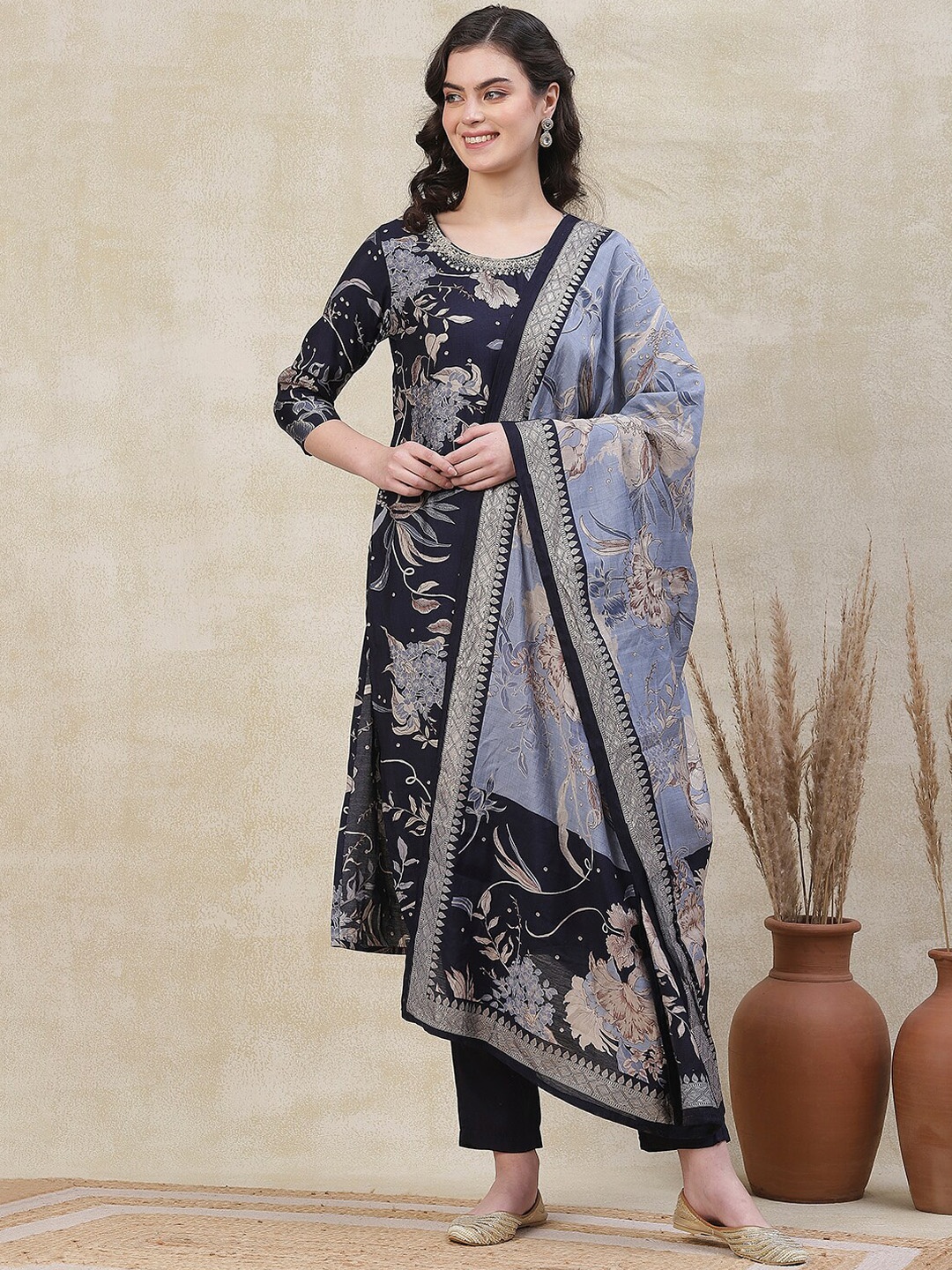

FASHOR Floral Printed Aari Work Regular Kurta with Trousers & Dupatta, Navy blue