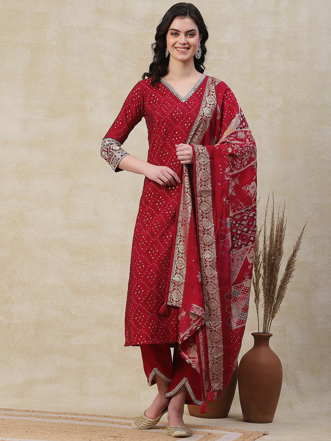 

FASHOR Bandhani Printed Regular Zari V-Neck Kurta with Trousers & Dupatta, Pink
