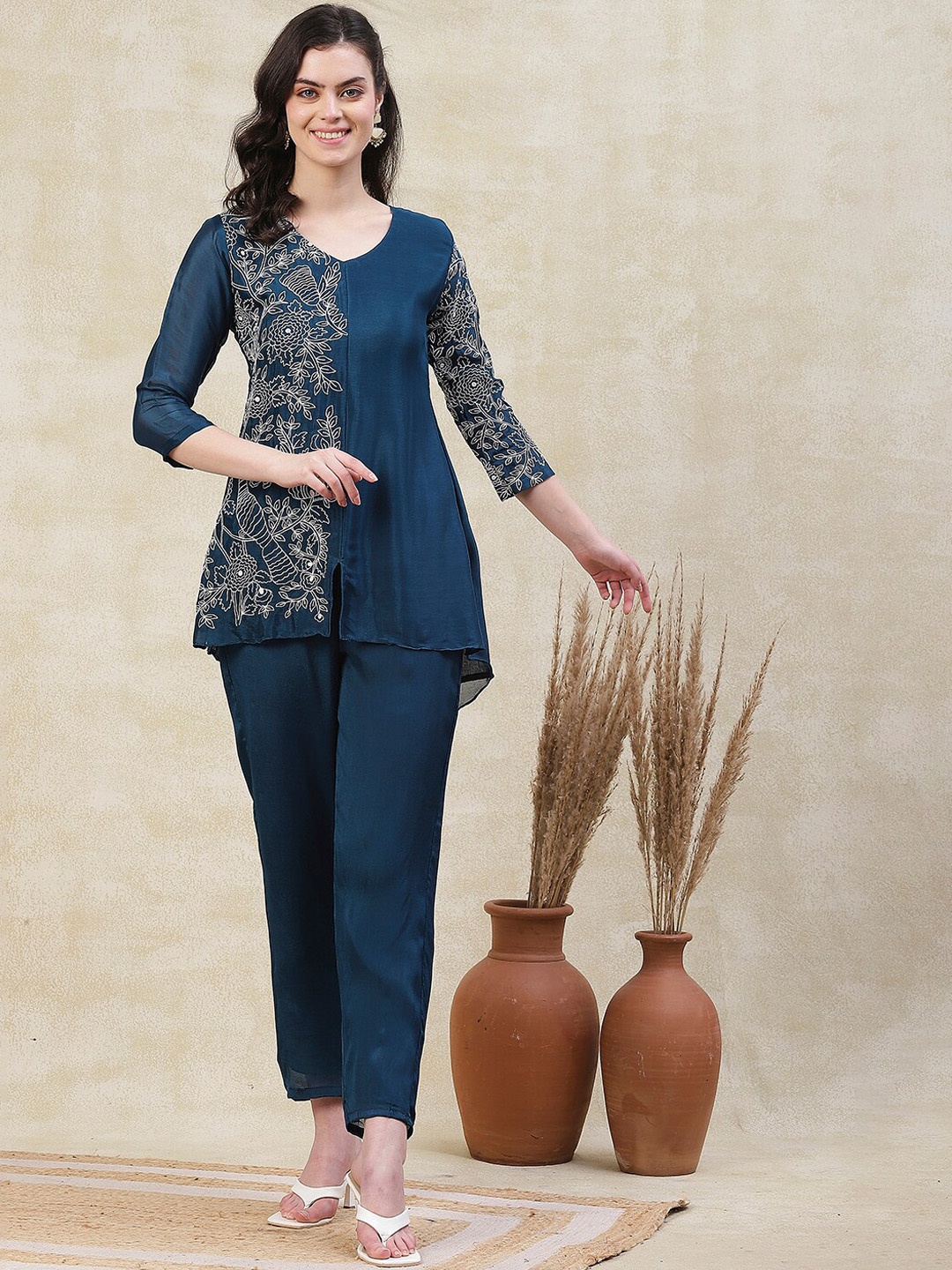 

FASHOR Floral Embroidered Regular Thread Work V-Neck A-Line Kurti with Trousers, Teal