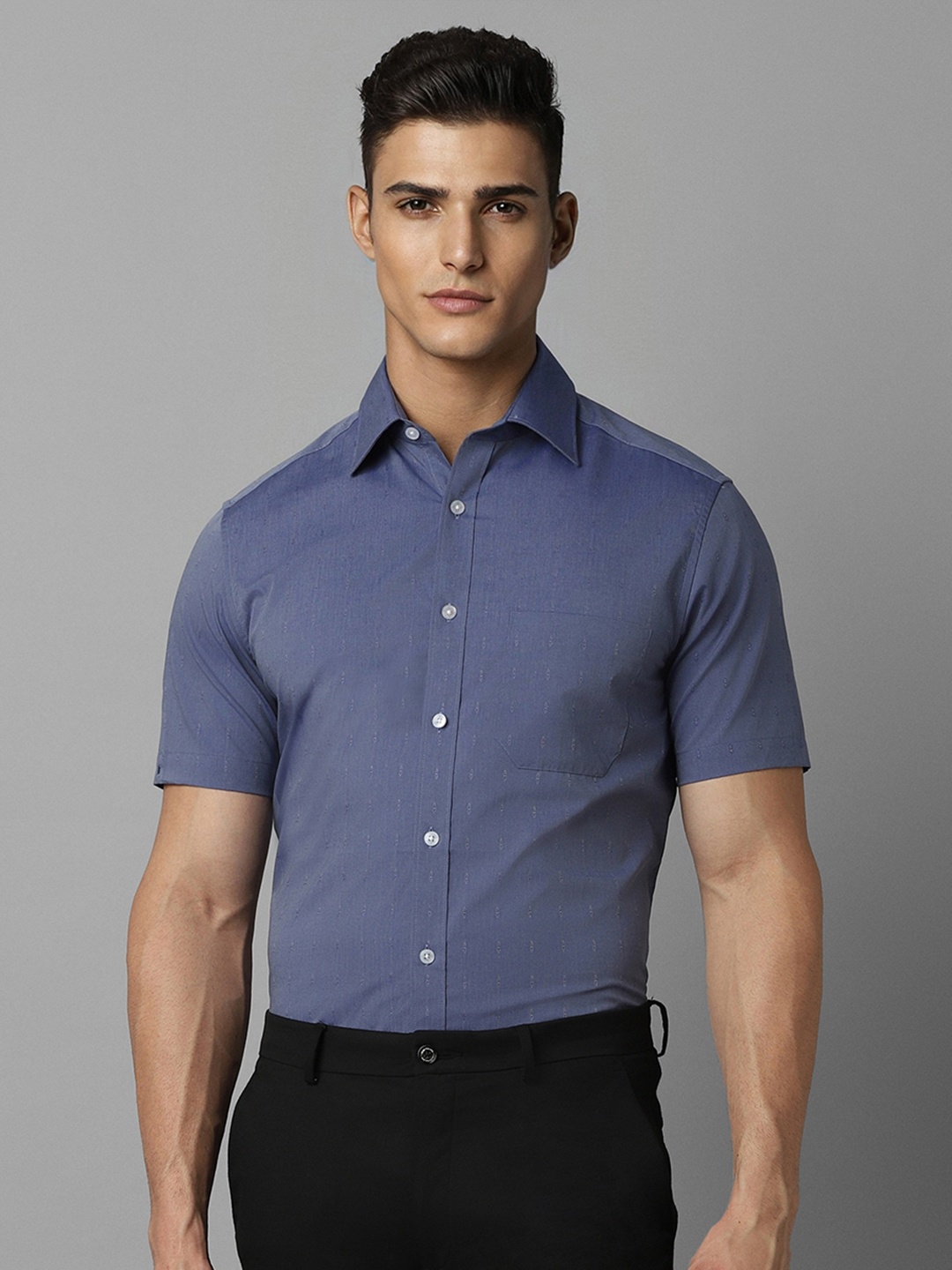 

Louis Philippe Spread Collar Cotton Regular Fit Formal Shirt, Blue