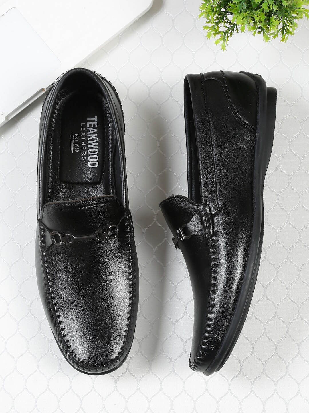 

Teakwood Leathers Men Loafers, Black