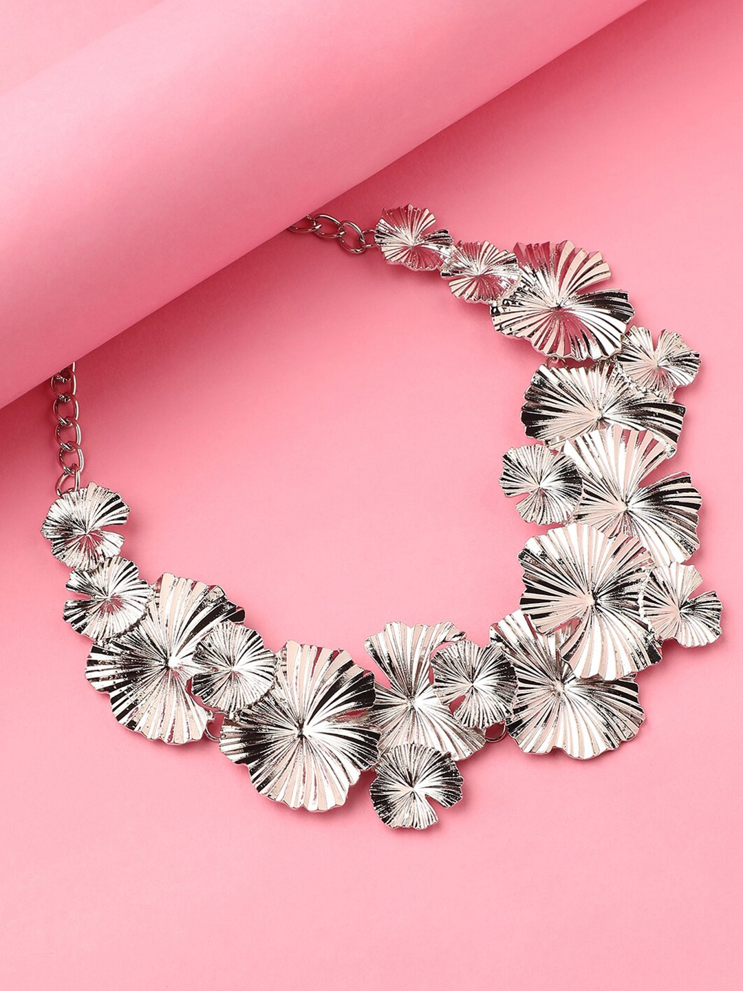 

DressBerry Silver Toned Silver Plated Necklace