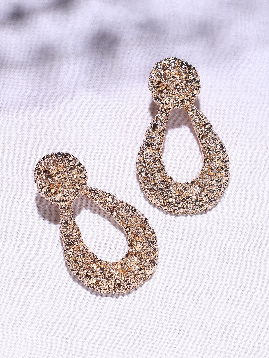 

DressBerry Gold-Toned Gold-Plated Artificial Stones-Studded Drop Earrings