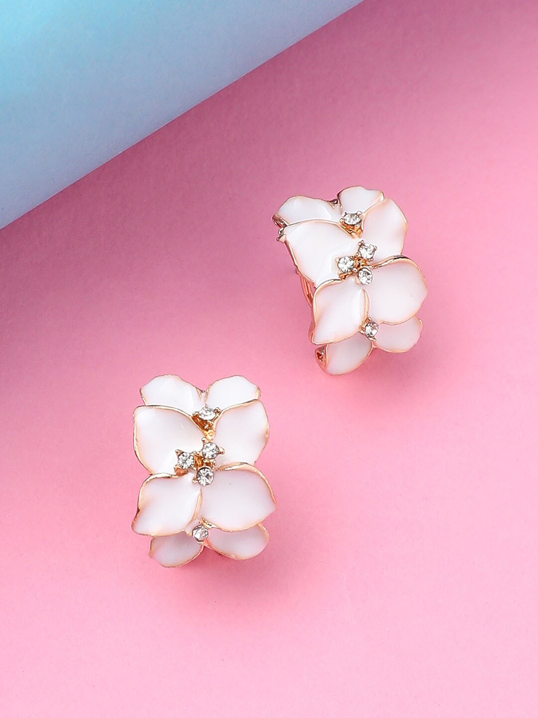 

DressBerry White Gold Plated Studded Studs Earrings