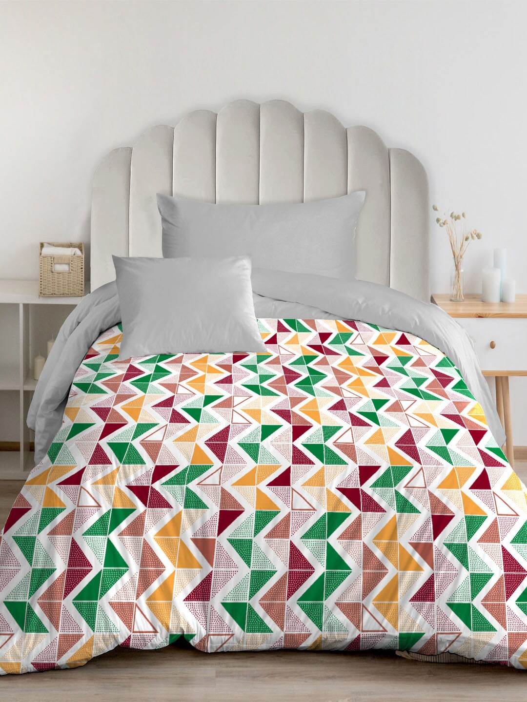 

MYTRIDENT Urban Comfort Red & Green Geometric Cotton AC Room 120 GSM Single Bed Comforter