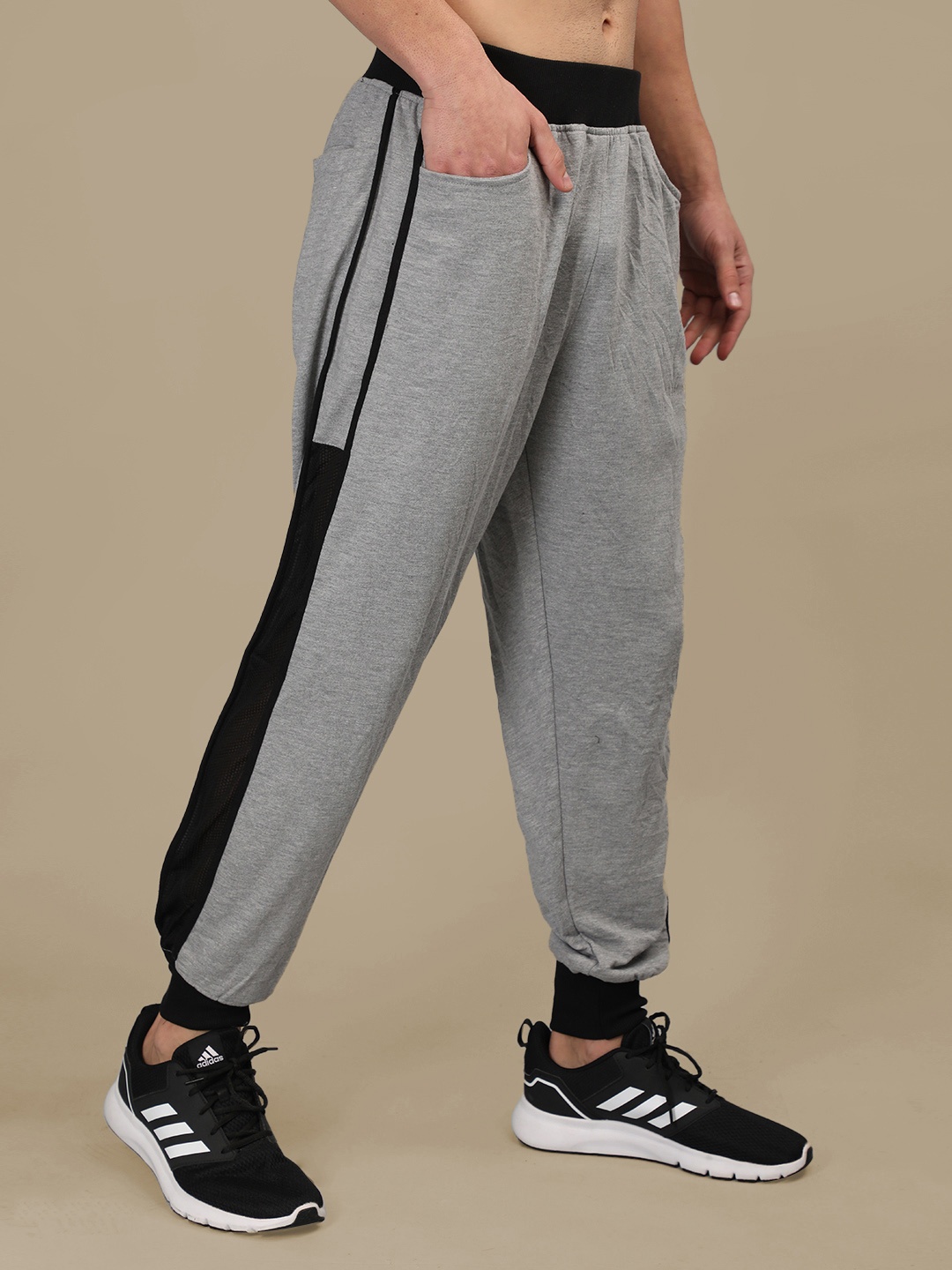 

CHKOKKO Men Mid-Rise Regular Fit Joggers, Grey