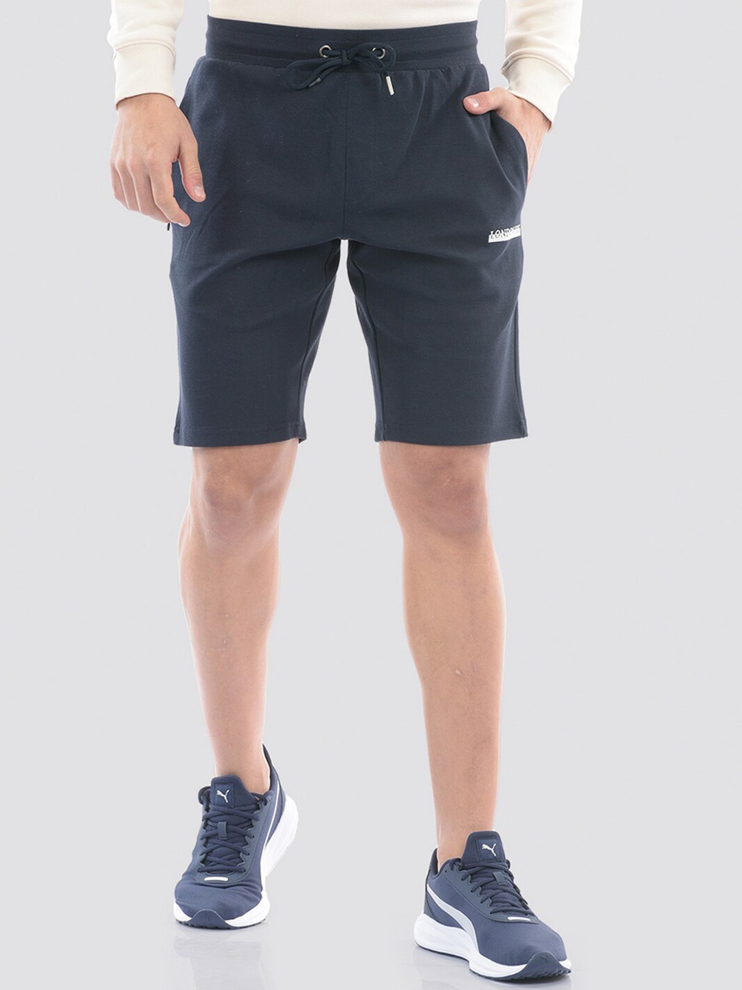 

LONDON FOG Men Mid Rise Shorts, Navy blue