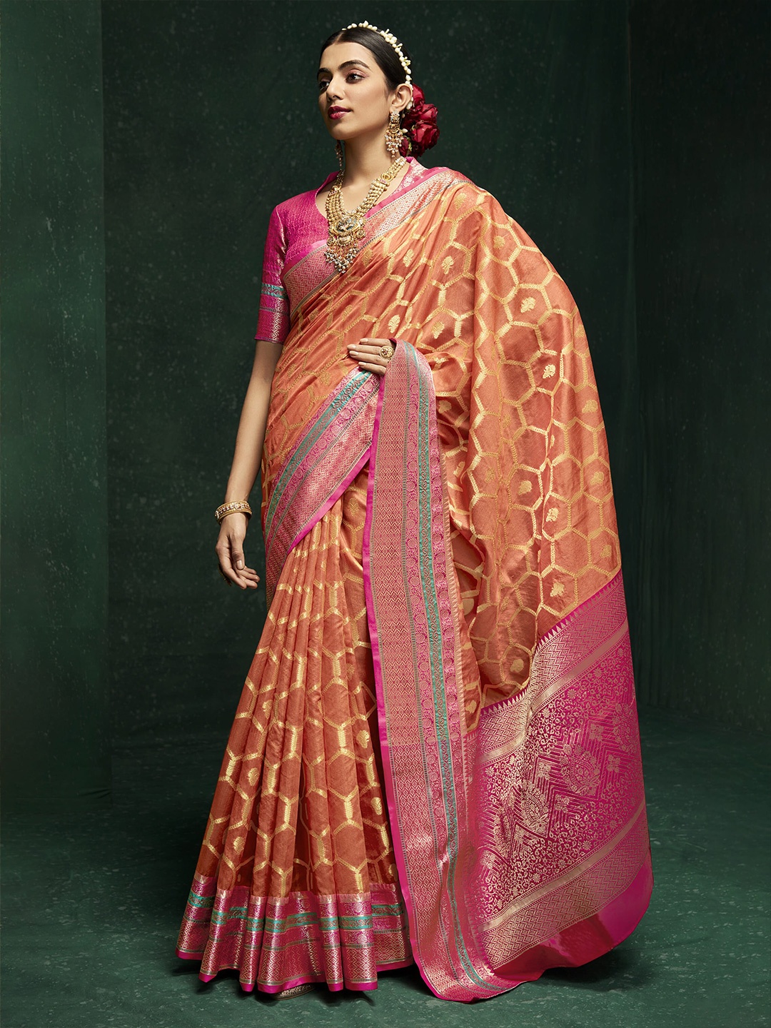 

elora Silk Cotton Designer Banarasi Saree, Peach