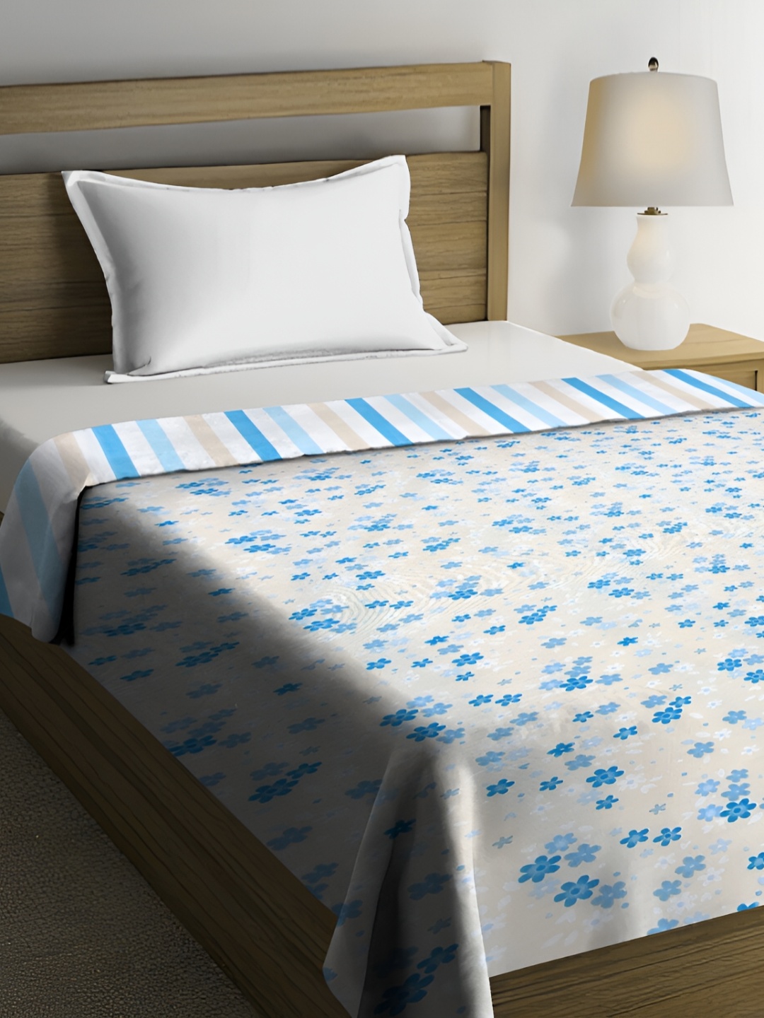 

RRC Beige & Blue Floral AC Room 150 GSM Single Bed Dohar