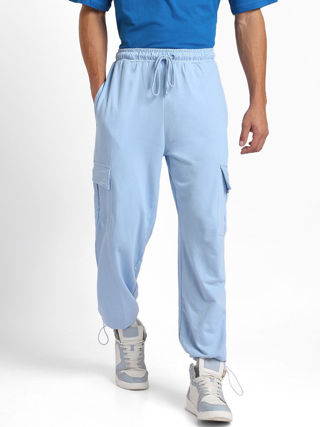 

NOBERO Men Onyx Oversized Relaxed Fit Mid-Rise Joggers With Utility Box Pockets, Blue