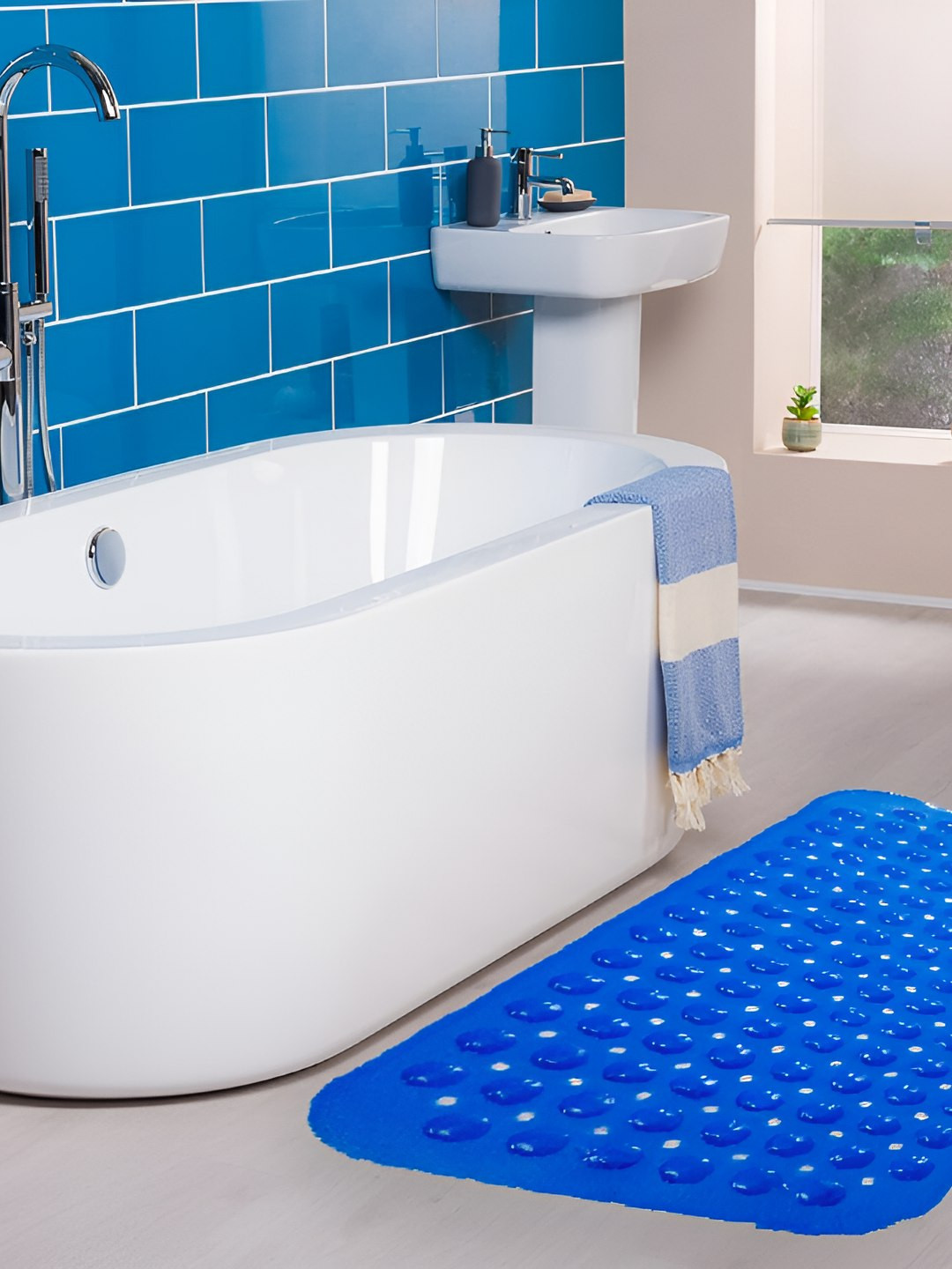 

CASA-NEST Blue Printed Anti Skid Bath Rug
