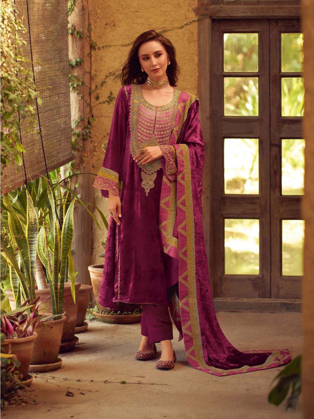 

Meena Bazaar Pink Embroidered Velvet Unstitched Dress Material