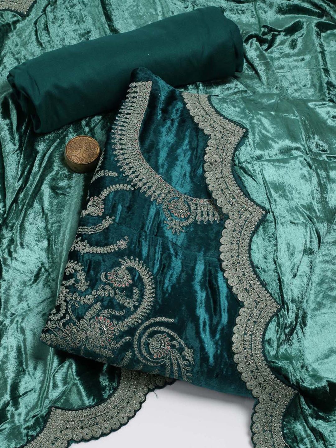 

Meena Bazaar Green Embroidered Velvet Unstitched Dress Material