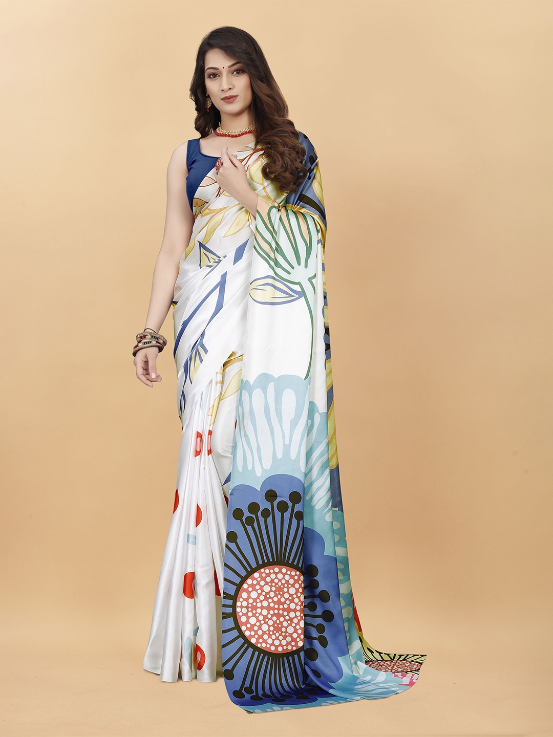 

DIVASTRI Floral Satin Banarasi Saree, White