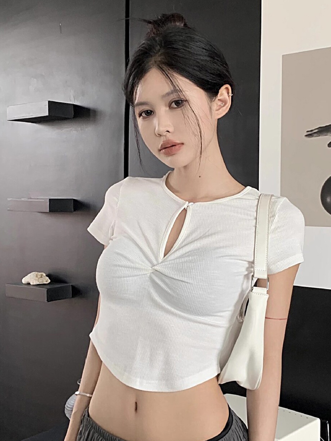 

LULU & SKY Keyhole Neck Twisted Crop Top, White