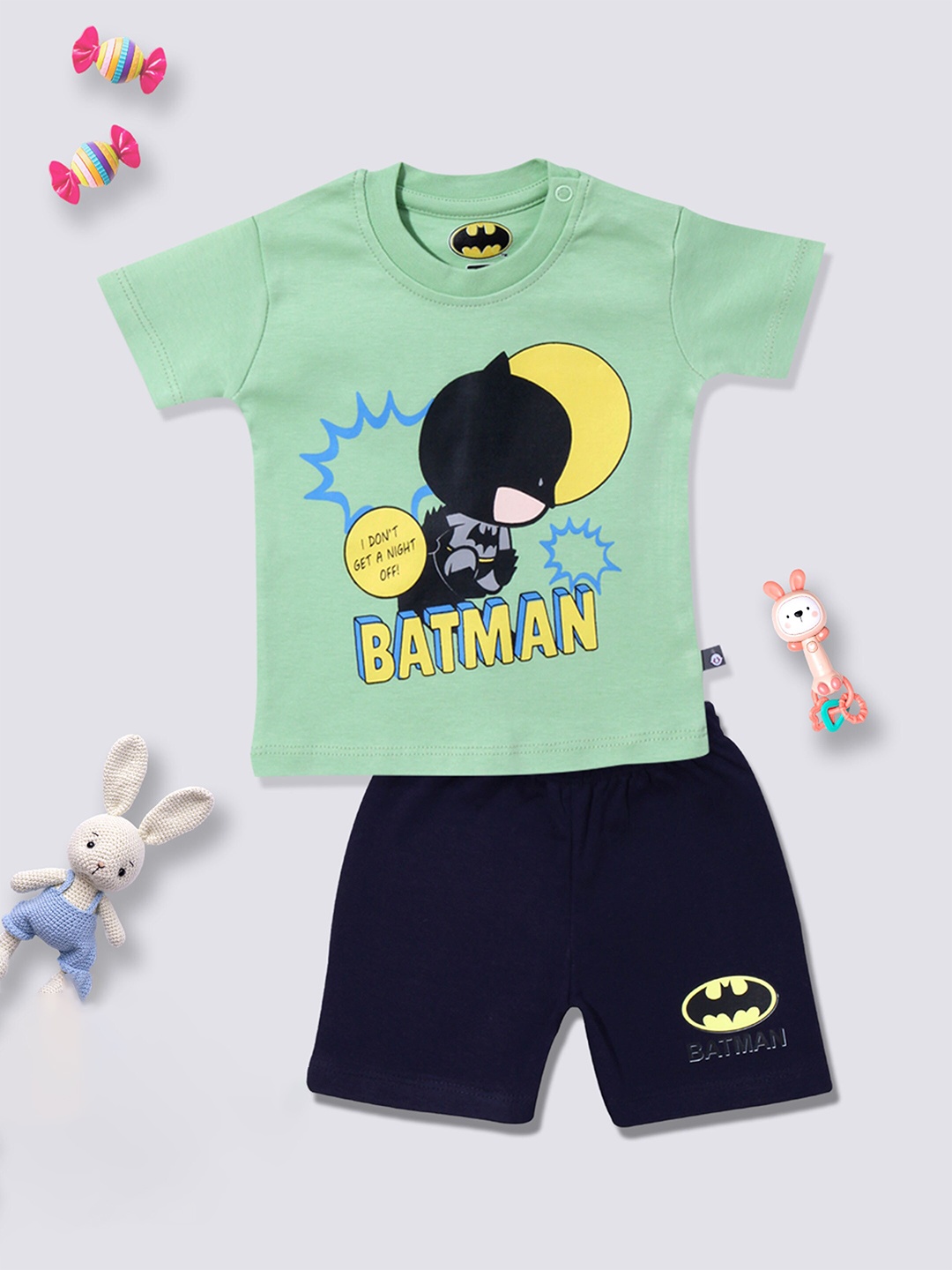 

Moms Love Infants Boys Batman Printed Pure Cotton T-shirt with Shorts, Green