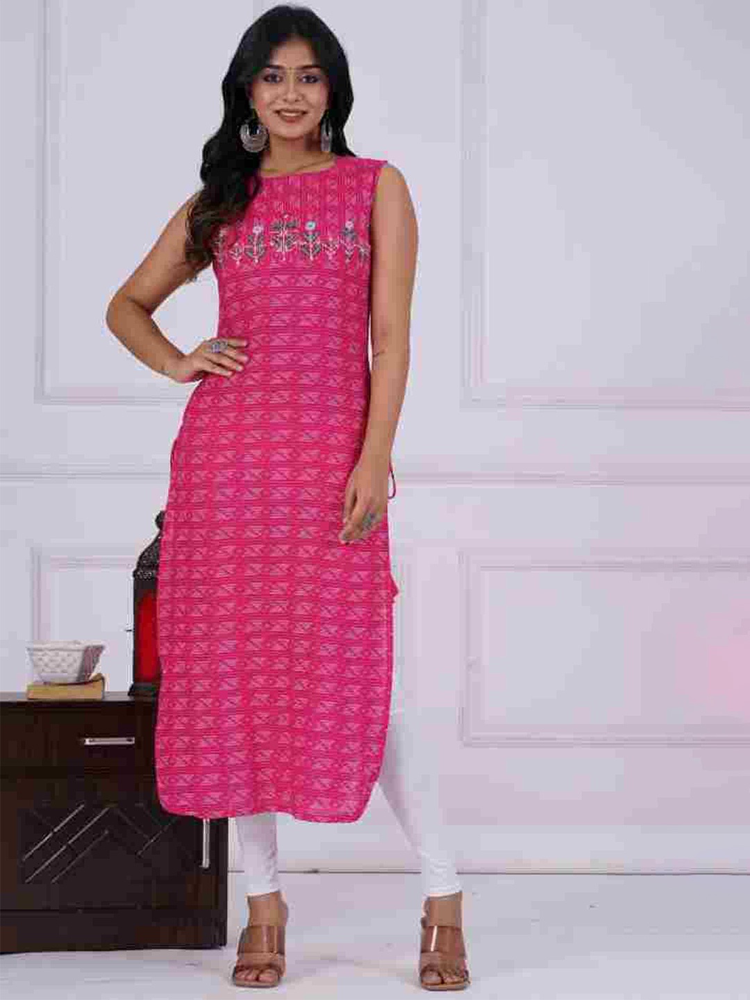 

BAESD Embroidered Cotton Kurta, Pink