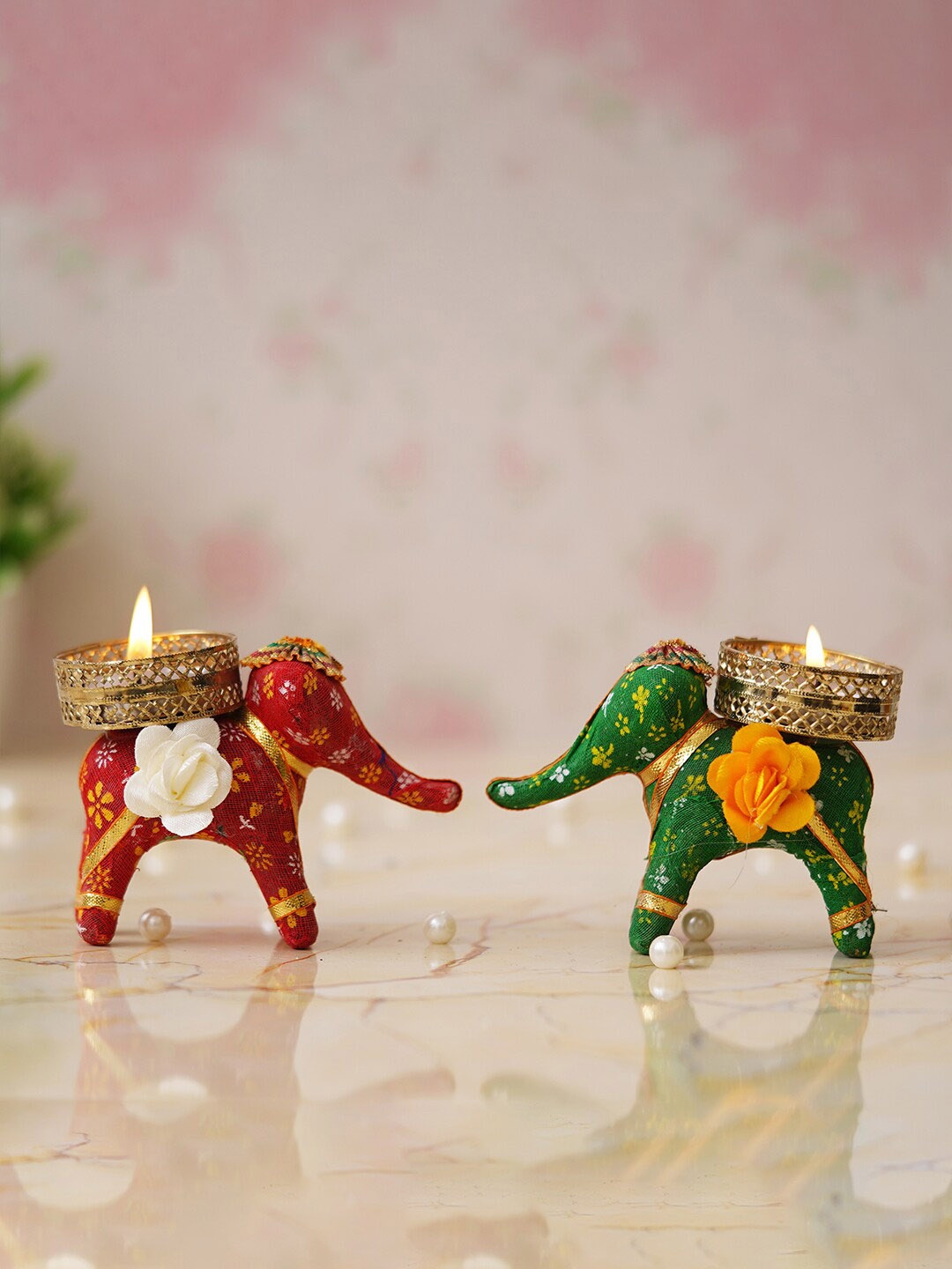 

eCraftIndia Red & Green 2 Pieces Textured Elephant Shaped Metal Candle Holders