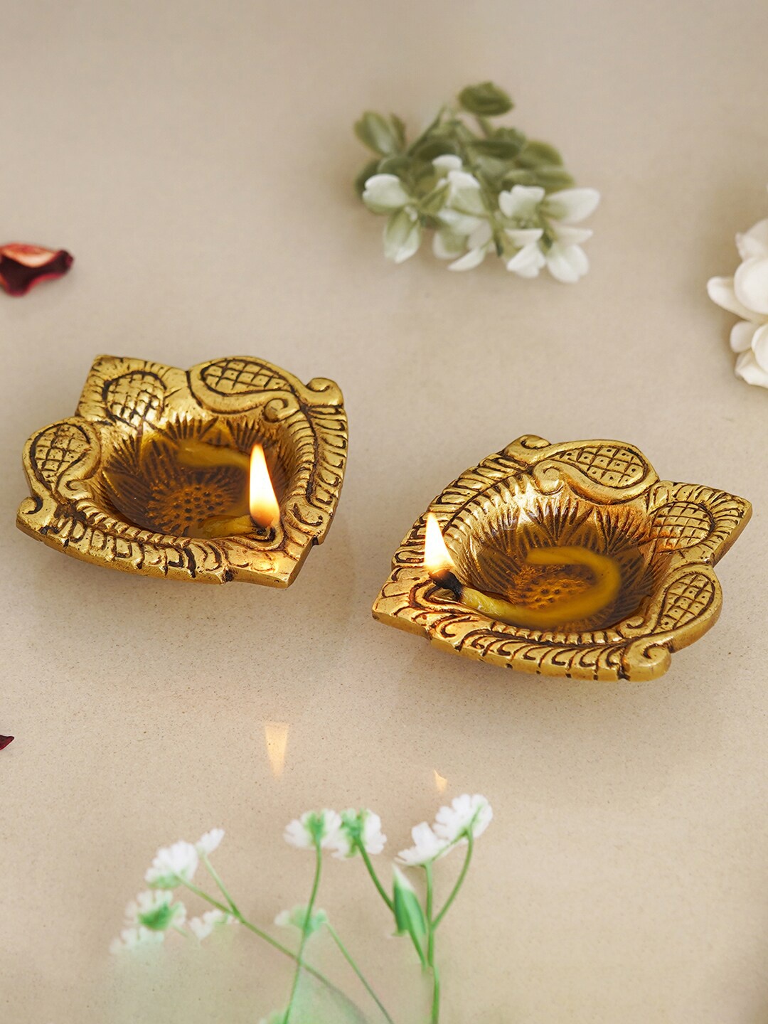 

eCraftIndia 2 Pieces Beige Decorative Diyas