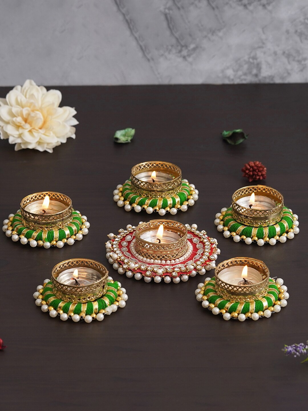 

eCraftIndia Gold Toned & Green 7 Pieces Round Shaped Candle Holders