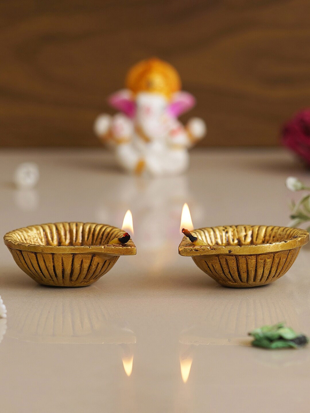 

eCraftIndia 2 Pieces Beige Decorative Diyas